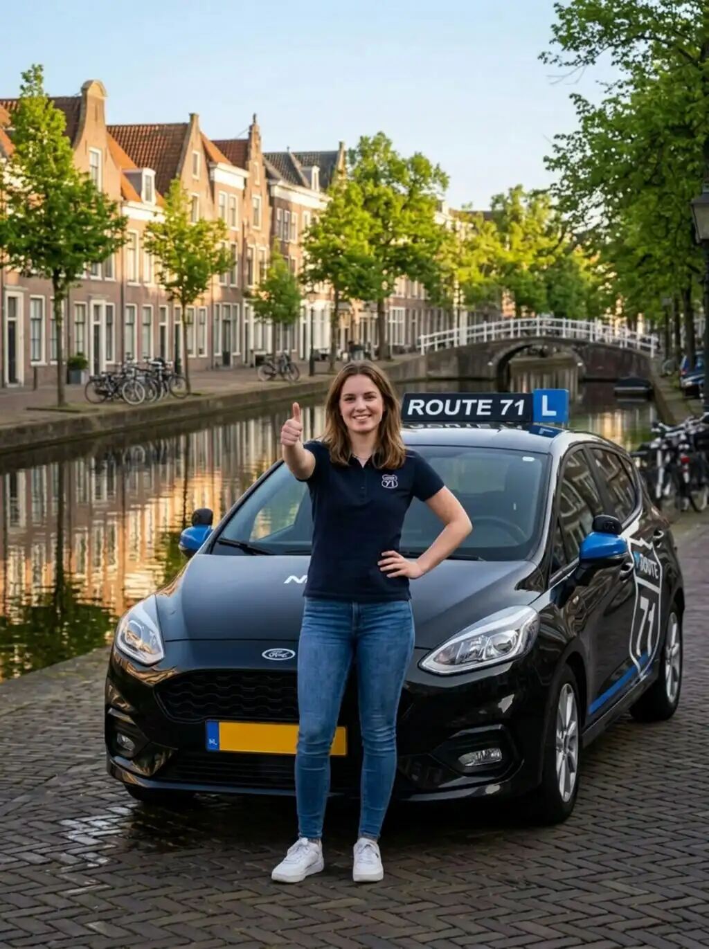Rijinstructeur van Rijschool Route 71 tijdens autorijles in Leiden